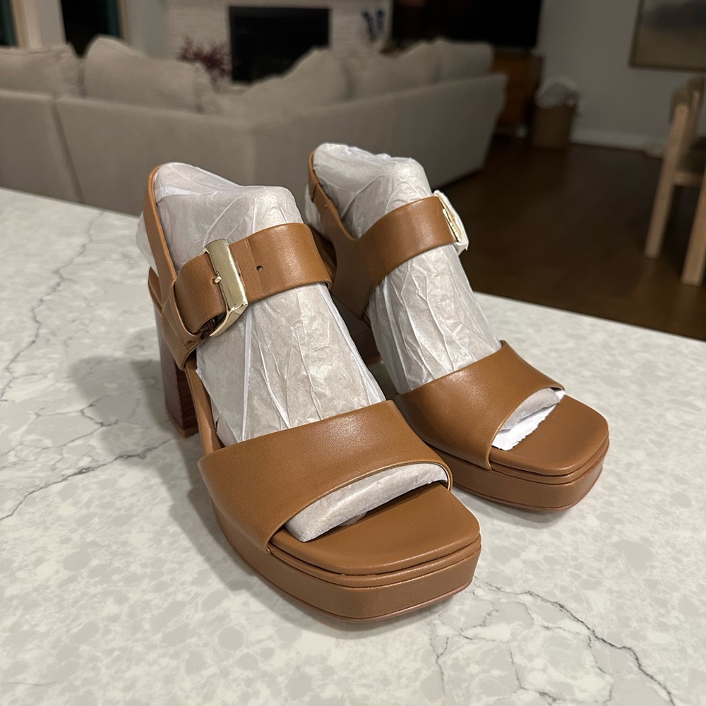 27 Edit Naturalizer Phillipa Block Heel Sandal